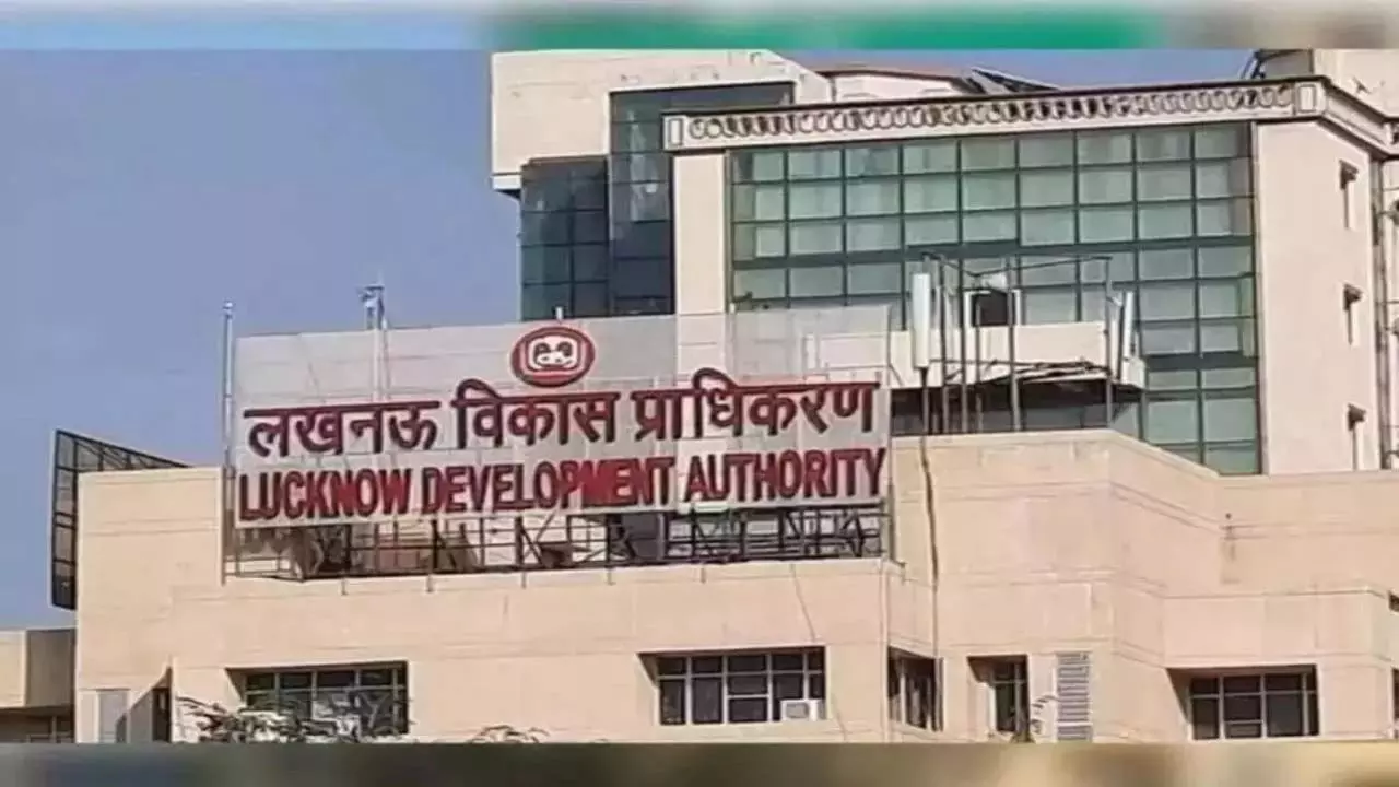 Lucknow LDA fraud, fake housing allocation, PMAY scam Lucknow, housing fraud Uttar Pradesh, LDA fake allotment letters, 18 victims scam, PMAY flat fraud, government housing scam, real estate fraud Lucknow, LDA property scam, fraudulent housing scheme, Uttar Pradesh housing scam, fake LDA officer, PMAY flat scam UP, housing allotment fraud