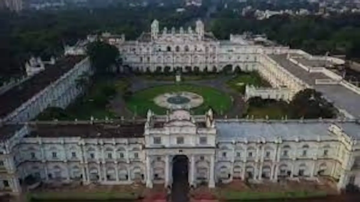 Scindia family property dispute,Jyotiraditya Scindia,Vasundhara Raje,Yashodhara Raje,Vijaya Raje Scindia,Gwalior High Court,ancestral property division,Jay Vilas Palace,Scindia family assets,property settlement