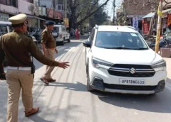 होली पर मथुरा में भारी भीड़: पुलिस ने जारी किया रूट डायवर्जन और पार्किंग प्लान, बरसाना-नंदगांव में वाहन प्रतिबंध