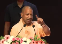 लखनऊ में सीएम योगी का बड़ा ऐलान: आंगनबाड़ी कार्यकर्ताओं को स्मार्टफोन वितरण, मानदेय बढ़ाने का दिया संकेत