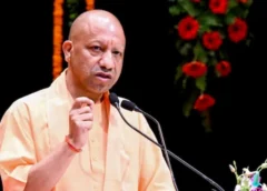 नोएडा श्रमिक मुद्दे पर सीएम योगी सख्त: ‘1 अप्रैल से हर हाल में मिले बढ़ा वेतन’, उपद्रवियों पर जीरो टॉलरेंस का आदेश