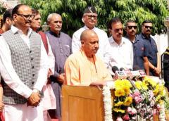 पूर्व मुख्यमंत्री हेमवती नंदन बहुगुणा की जयंती पर सीएम योगी ने अर्पित की श्रद्धांजलि, बोले—‘भारतीय राजनीति के महत्वपूर्ण स्तंभ थे बहुगुणा जी’