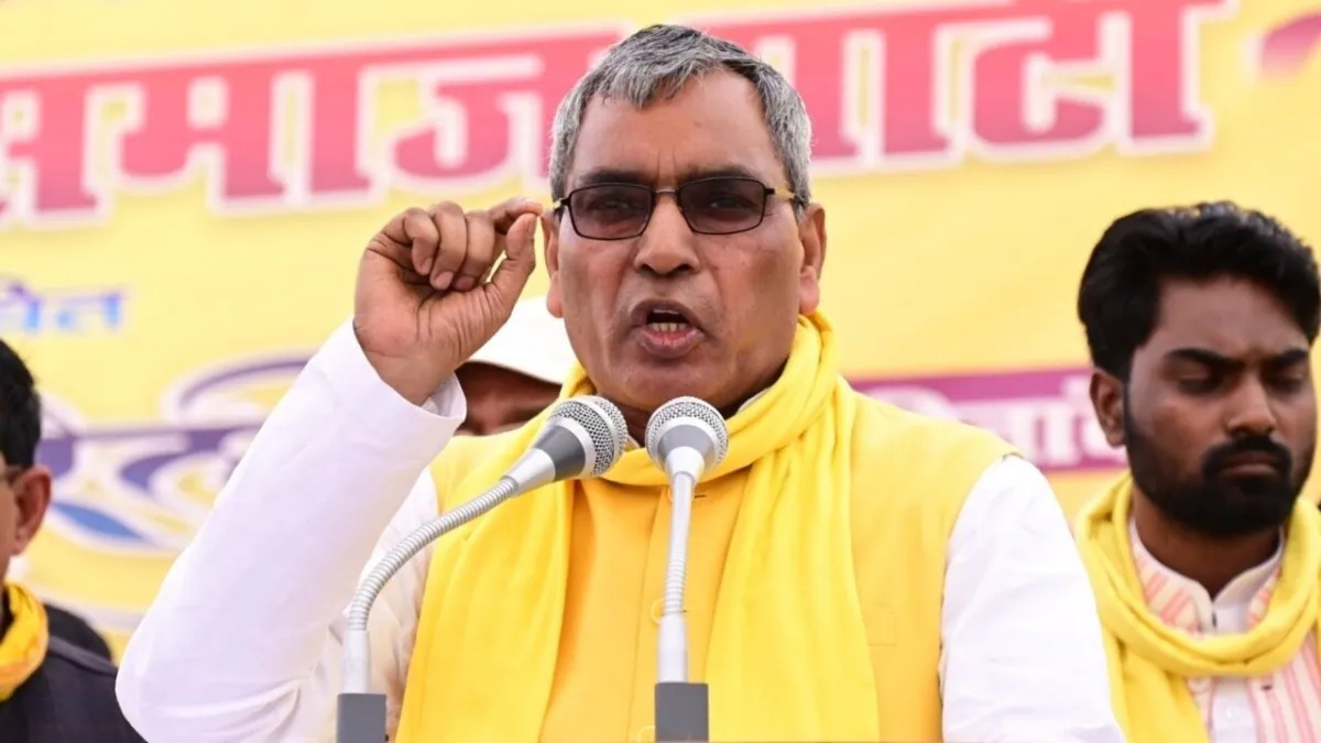OP Rajbhar attacks Akhilesh Yadav, Muzaffarnagar riots SP government, Yogi Adityanath vs Akhilesh Yadav, UP development expressways, UP political news.