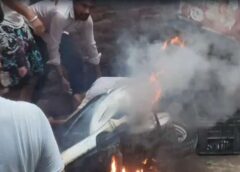 Noida News: सेक्टर-63 में बड़ा हादसा, 11 हजार वोल्ट का हाईटेंशन तार टूटा, 5 लोग झुलसे, स्कूटी में लगी आग