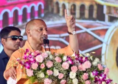 गोरखपुर को आज मिलेगी 995 करोड़ की बड़ी सौगात! CM योगी करेंगे शहर के पहले सिक्सलेन फ्लाईओवर का लोकार्पण, 10 नई परियोजनाओं की रखेंगे नींव