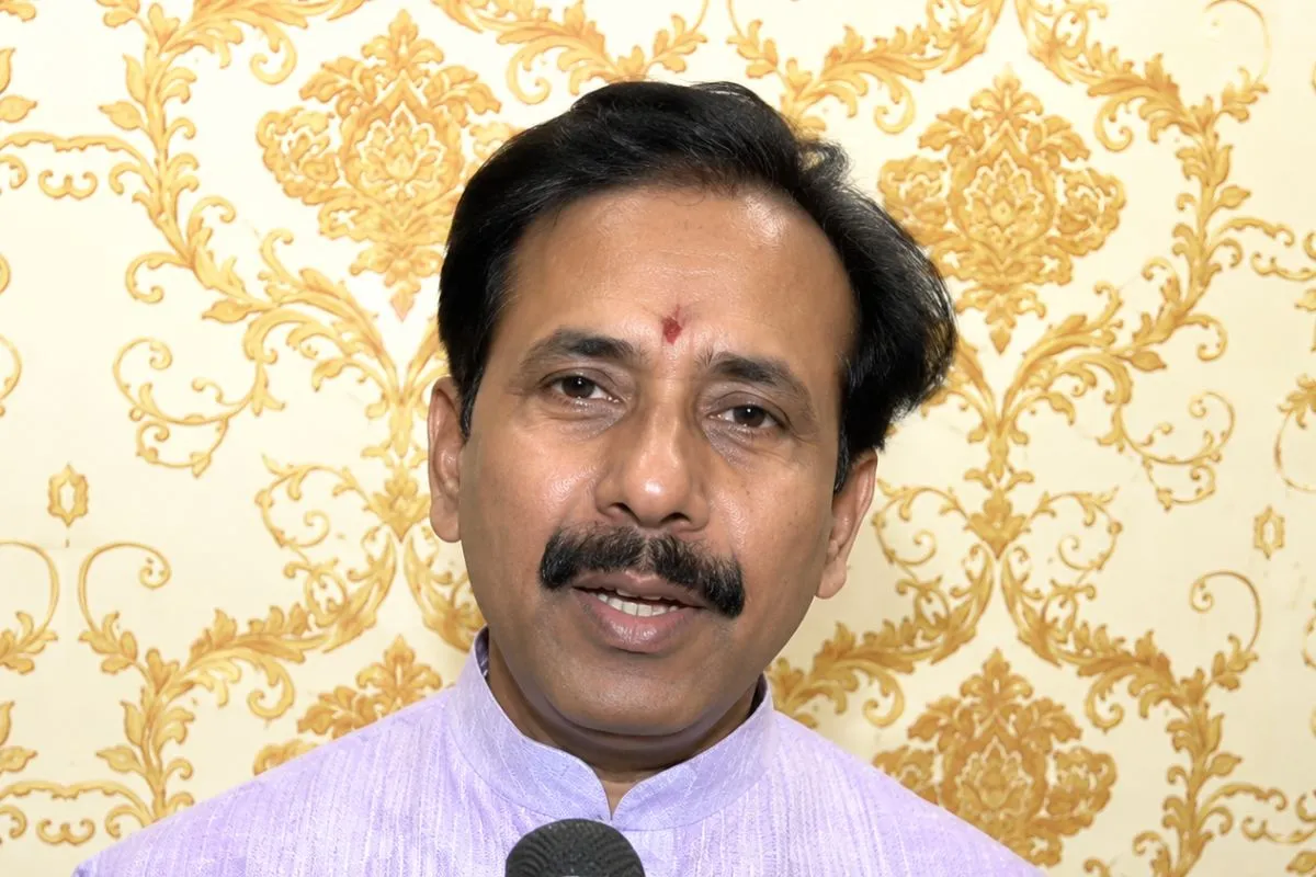 Jaunpur Vishal Yadav murder,Anil Rajbhar statement,Samajwadi Party connection,Jaunpur murder case,Uttar Pradesh crime news ,UP crime news,Vishal Yadav murder Jaunpur,Anil Rajbhar on crime,Lucky Yadav allegations,Jaunpur latest news,Uttar Pradesh latest news,UP Cabinet Minister Anil Rajbhar