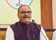 ‘पूरी तरह पटरी से उतर चुकी है सपा’, 75 जिलों के घोषणापत्र पर ब्रजेश पाठक का हमला; बोले- गुंडे-माफिया तय करते हैं प्लान