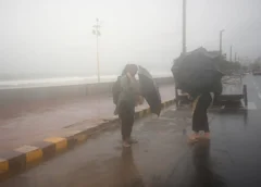 यूपी में अर्नब तूफान का दिख सकता है असर, करवाचौथ से बदलेगा मौसम; बारिश के साथ गिरेगा पारा
