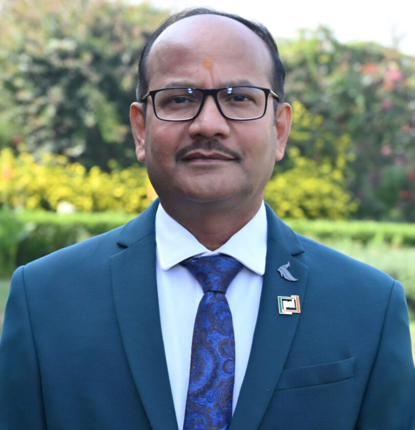 World Mental Health Day 10 October,Mental health awareness tips,Yoga and meditation for mental health,Symptoms of mental illness in Hindi,Overcoming stress and anxiety,World Mental Health Day theme,Mukesh Sharma PSI India